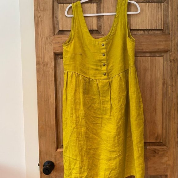 notPERFECTLINEN Dresses & Skirts - notPERFECTLINEN Valley Midi in Greenish Mustard